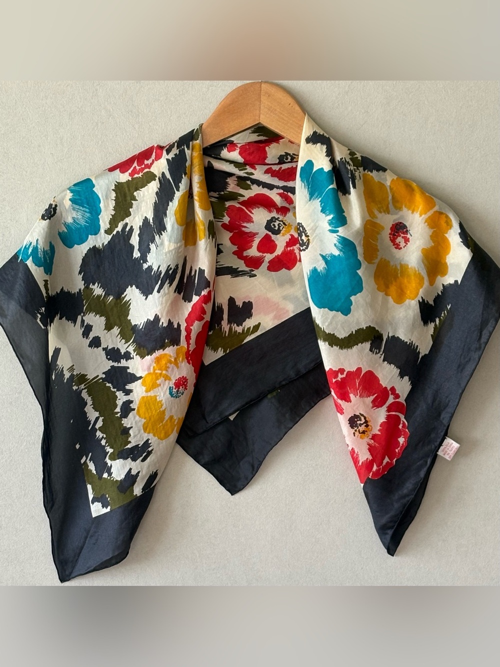 Floral Pattern Lightweight Women's Multicolor 100% silk scarf square 32 x 32